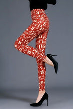 Load image into Gallery viewer, Pretty in Print Leggings
