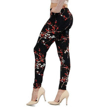 Load image into Gallery viewer, Pretty in Print Leggings